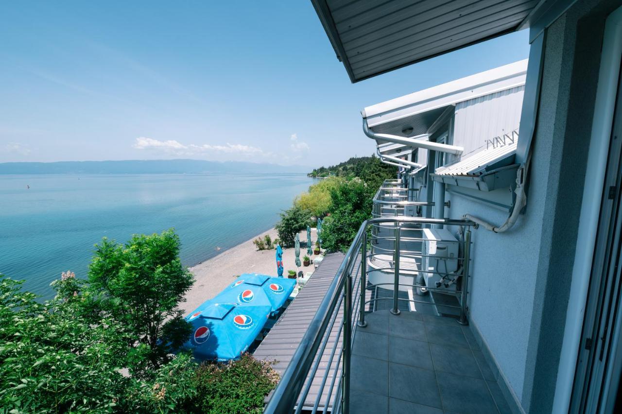Hotel Holiday-M Охрид Экстерьер фото